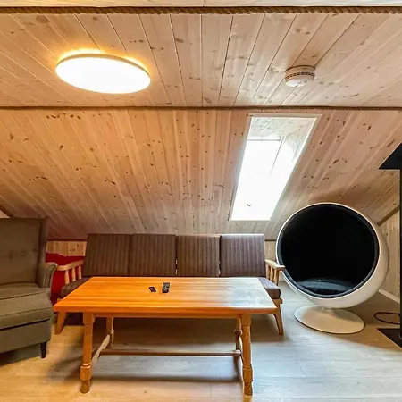 Semesterbostad 5 Bedroom Amazing In