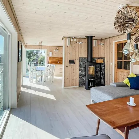Semesterbostad 5 Bedroom Amazing In *