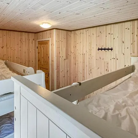 Semesterbostad 5 Bedroom Amazing In