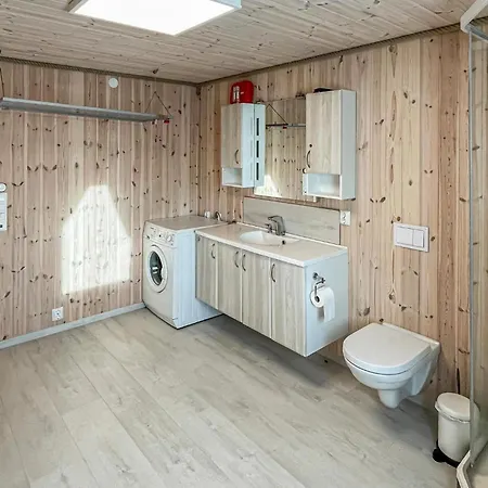 5 Bedroom Amazing In Semesterbostad *